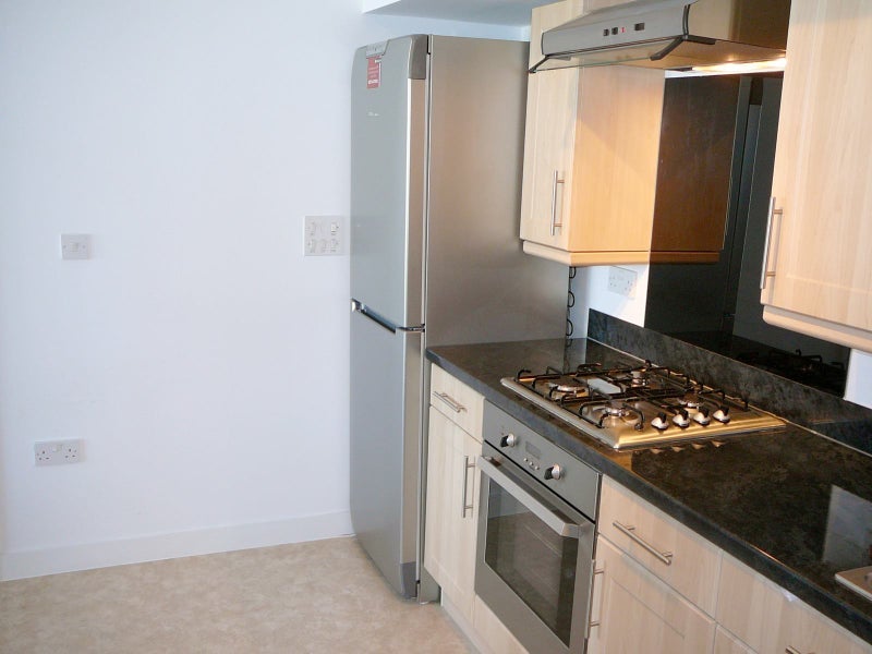 Room Chalkhill Road in Greater London