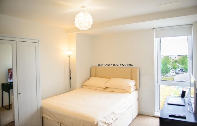 Room Chalkhill Road in Greater London