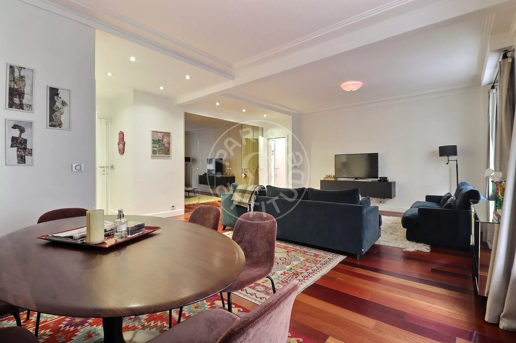 Appartement Rue Paul Valéry à Paris