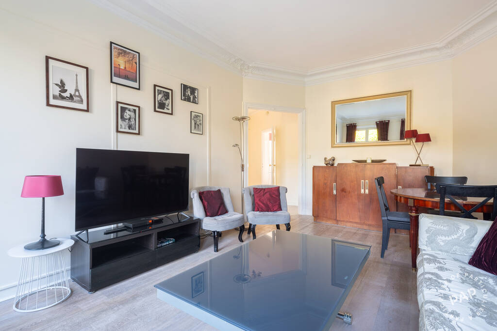 Appartement Rue des Saints-Pères à Paris
