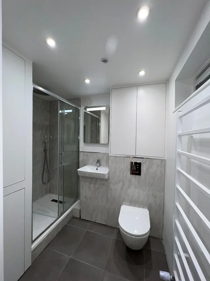 Flat Whitchurch Road in Greater London