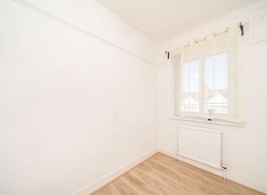 House Hunter Road in Greater London