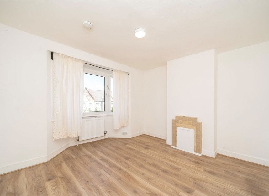 House Hunter Road in Greater London