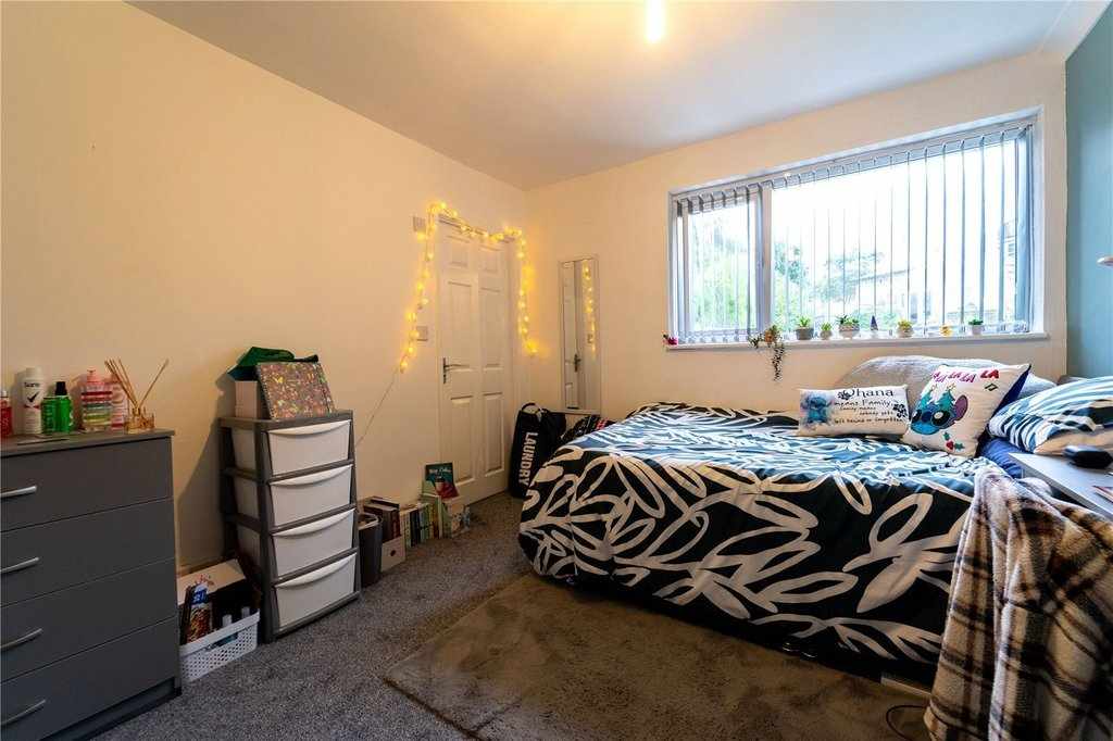 Flat Fladbury Crescent in Birmingham