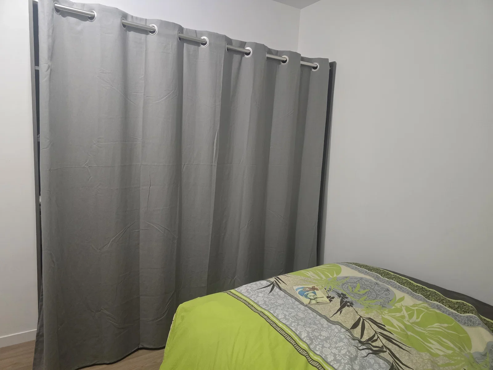 Room Chemin des Cochonnettes in Freneuse
