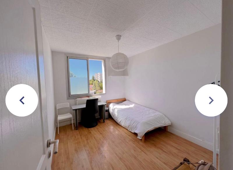 Room Rue des Treilles in Libourne
