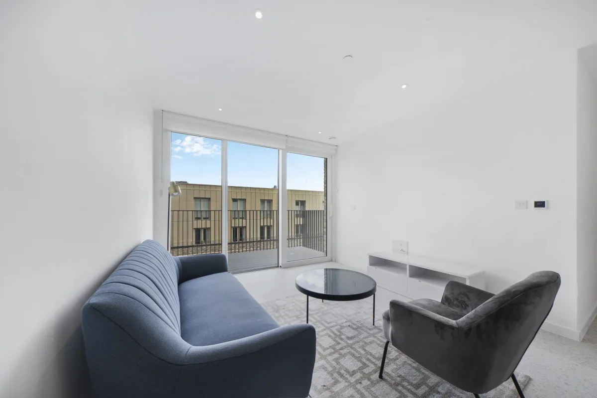 Flat Cendal Crescent in Greater London