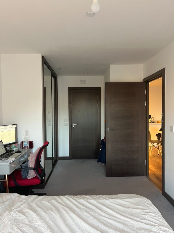 Room Houghton Way in West Suffolk