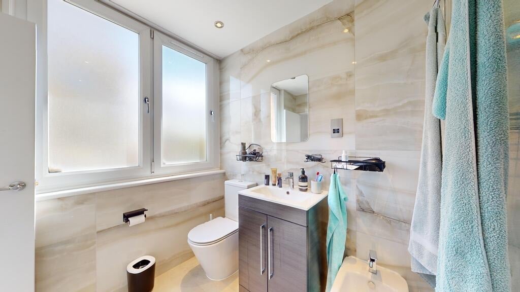 Flat Norfolk Crescent in City of Westminster