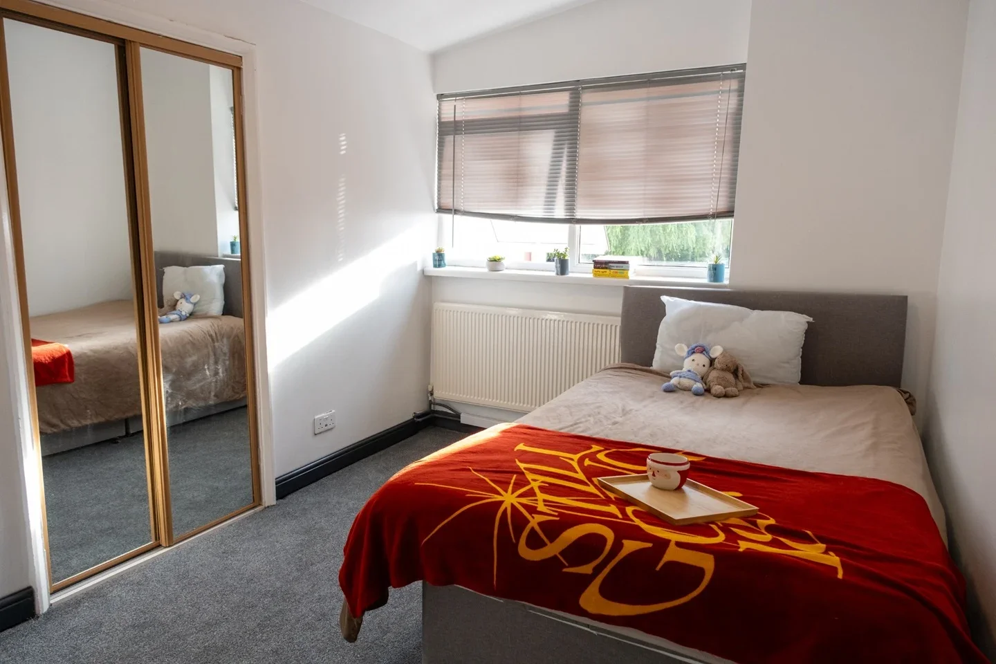 Flat Hazel Close in Greater London
