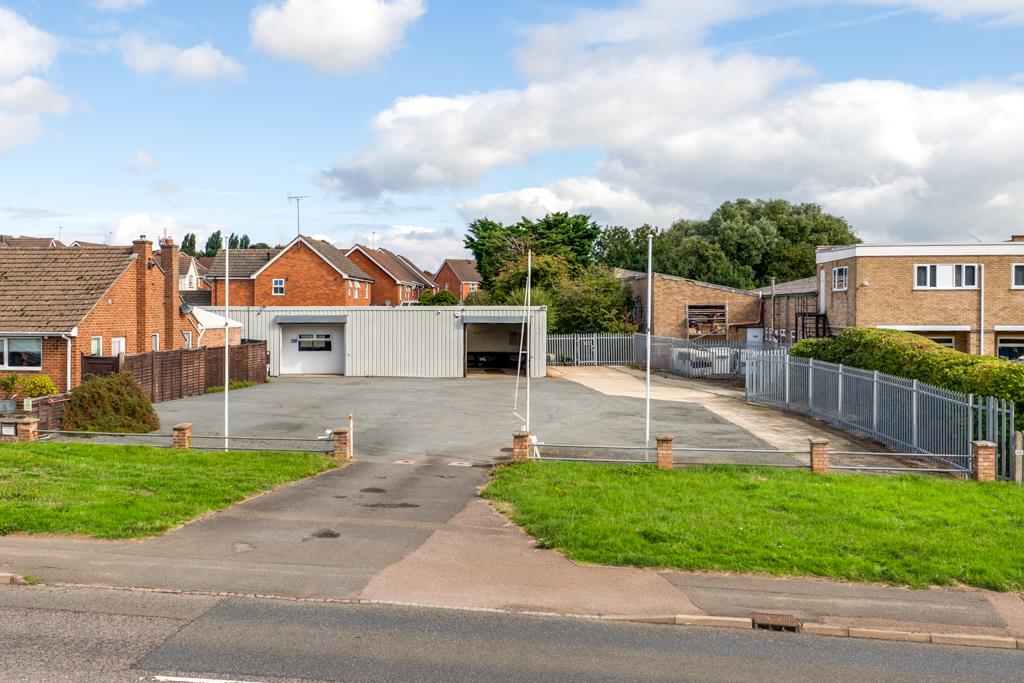 Flat Cornfield Way in Kettering