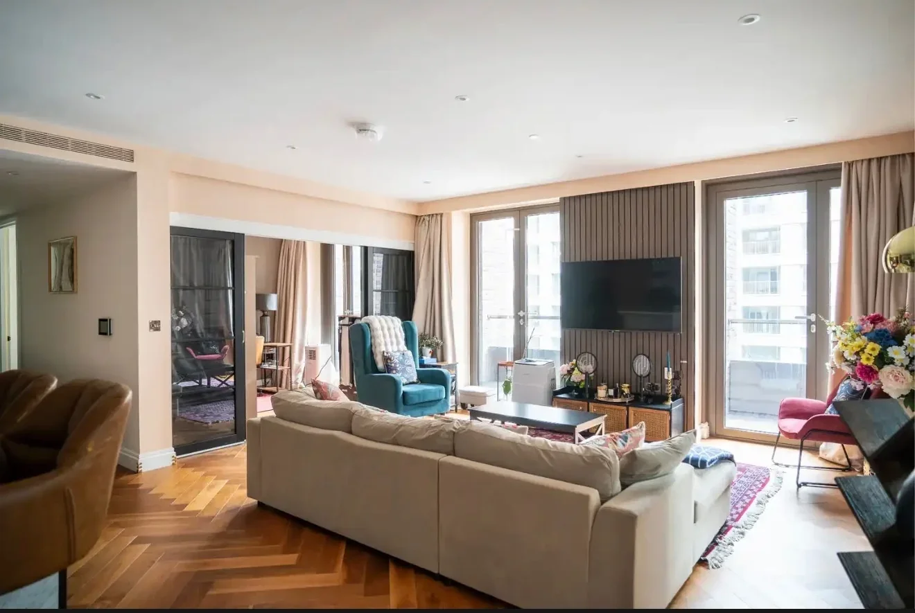 Flat New Union Square in Greater London