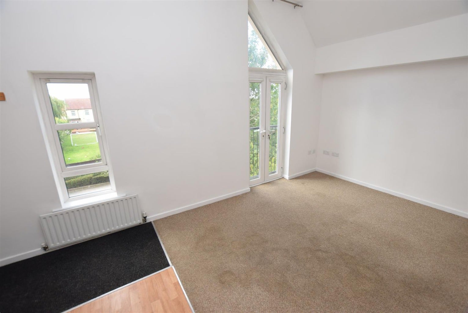 Flat Heathlands Grange in East Staffordshire