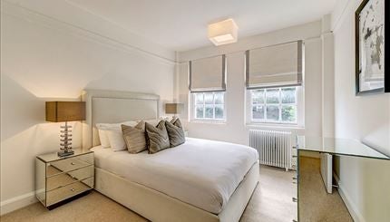 Flat Fulham Road in Greater London