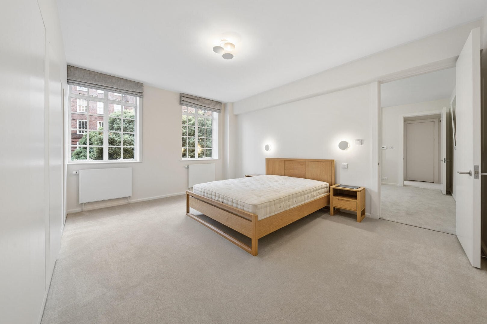 Flat Whitehead's Grove in Greater London