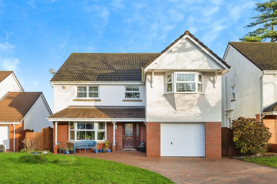 House The Mount in Gowerton