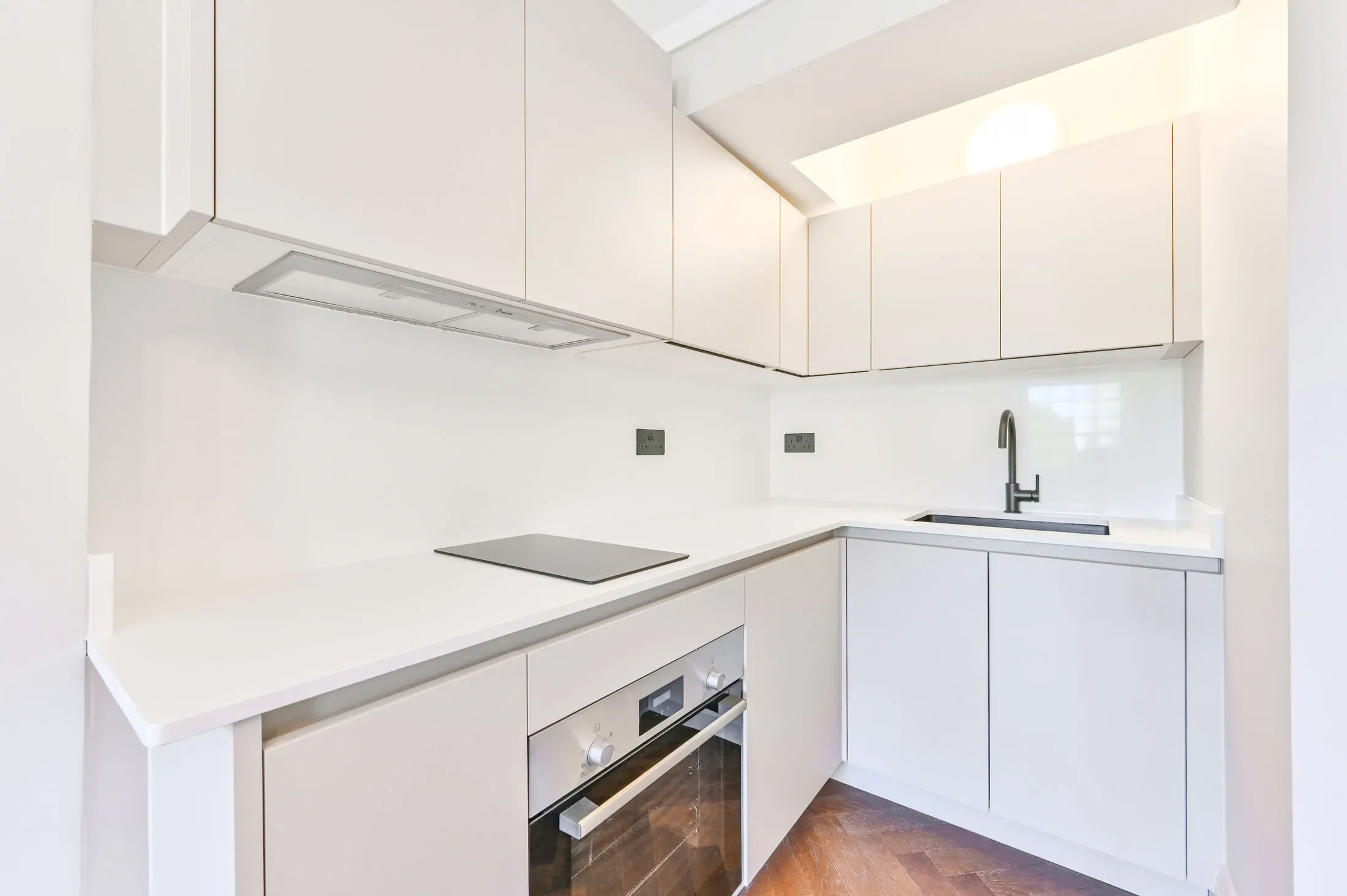 Flat Upper Berkeley Street in City of Westminster