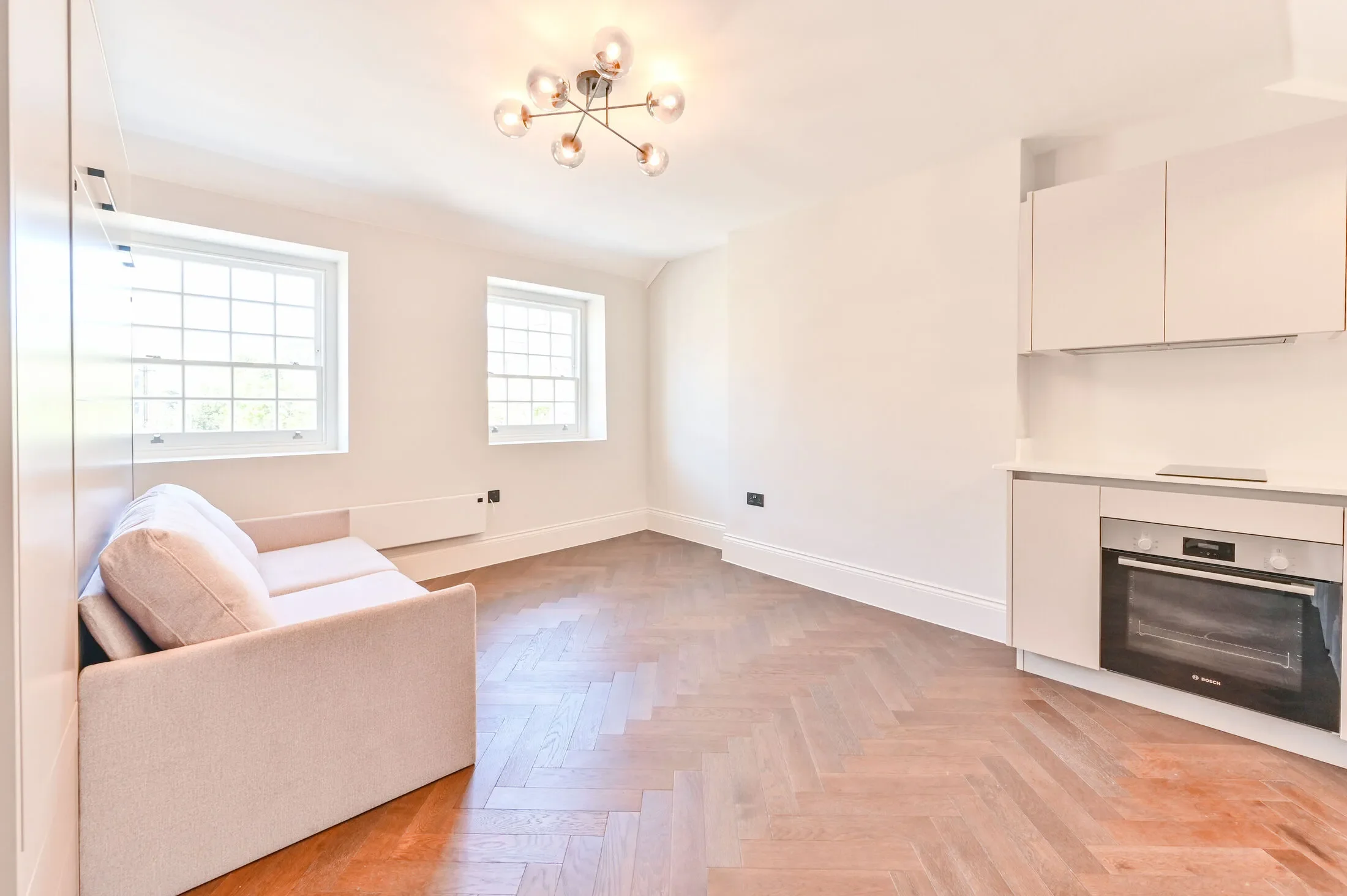 Flat Upper Berkeley Street in City of Westminster