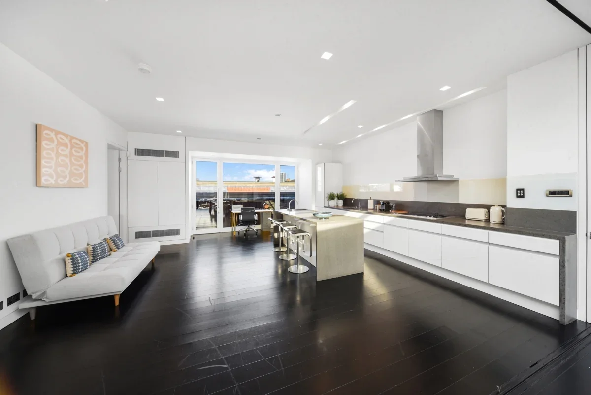 Flat Ramillies Place in City of Westminster