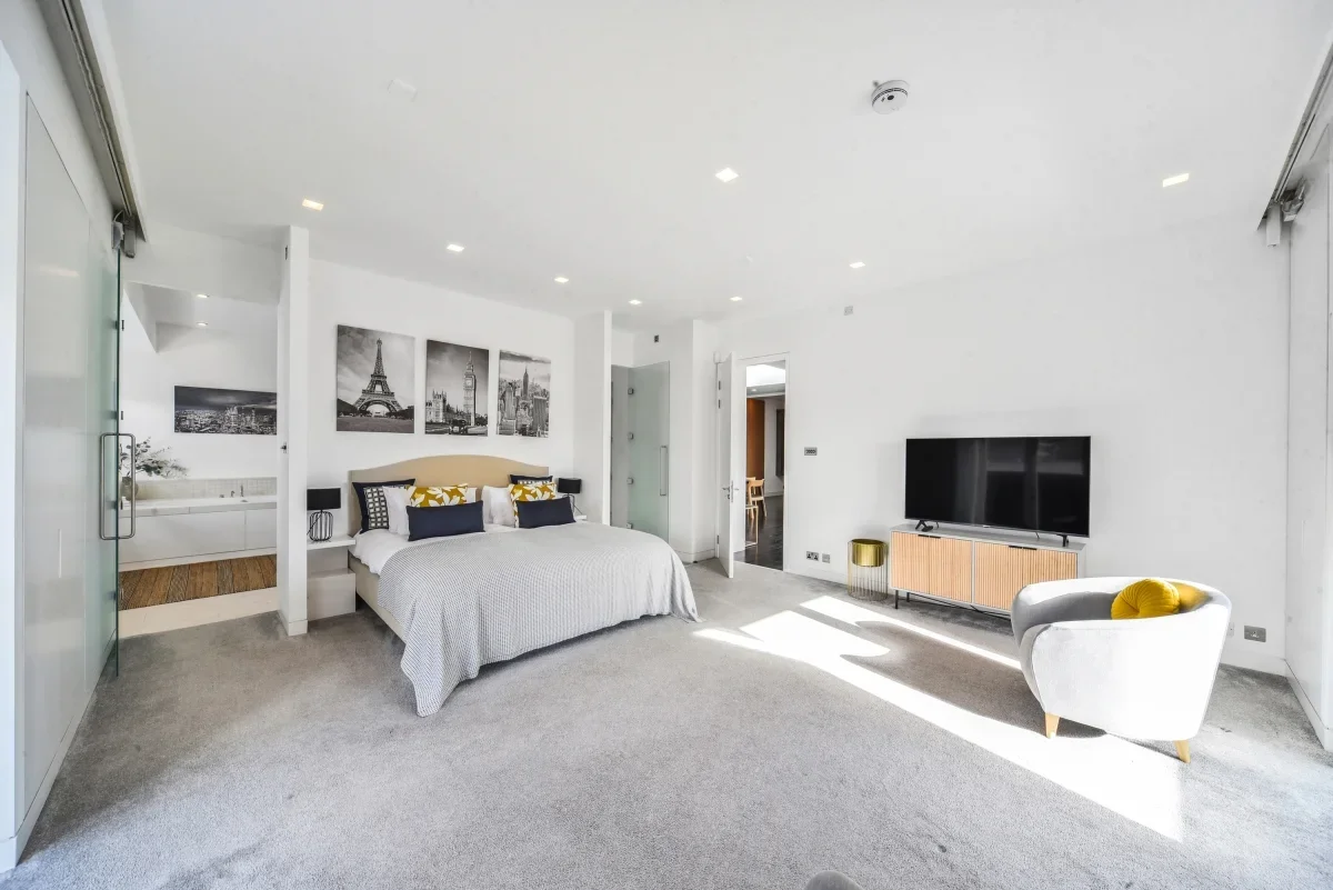 Flat Ramillies Place in City of Westminster