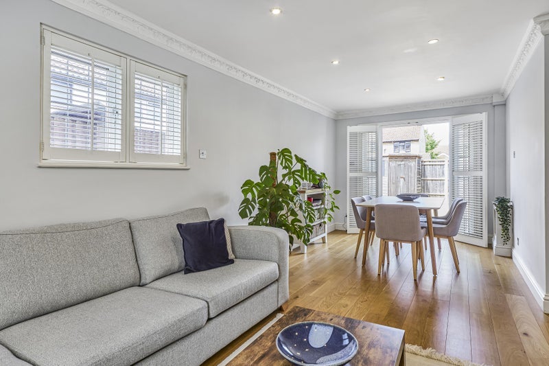 Room Tooley Street in Greater London