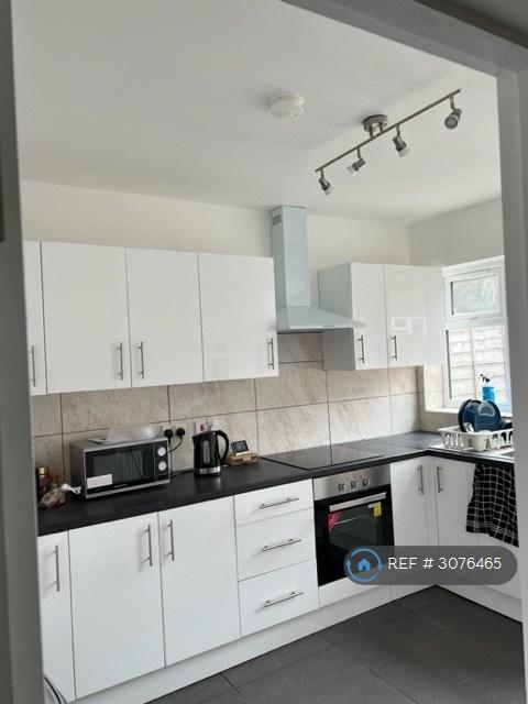 Room Goresbrook Road in Greater London