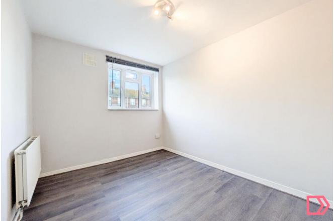 Flat Welland Street in Greater London