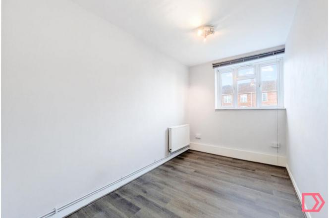 Flat Welland Street in Greater London