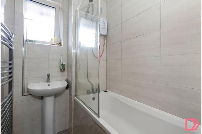 Flat Welland Street in Greater London