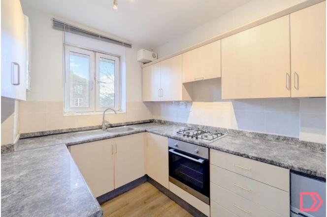 Flat Welland Street in Greater London