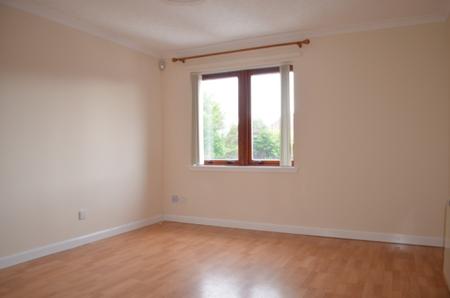 Flat Sinclair Place in Falkirk