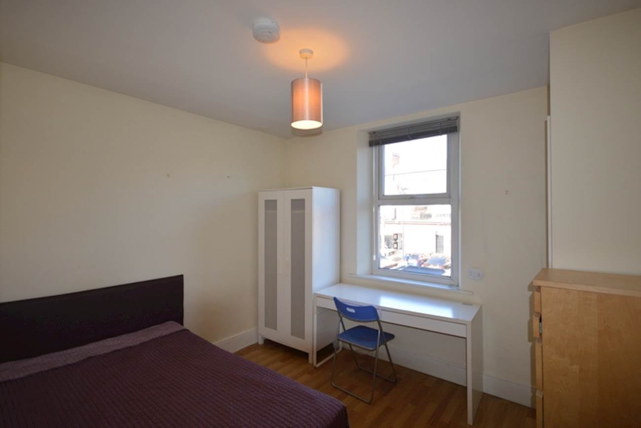 Flat Sunbury Avenue in Newcastle upon Tyne