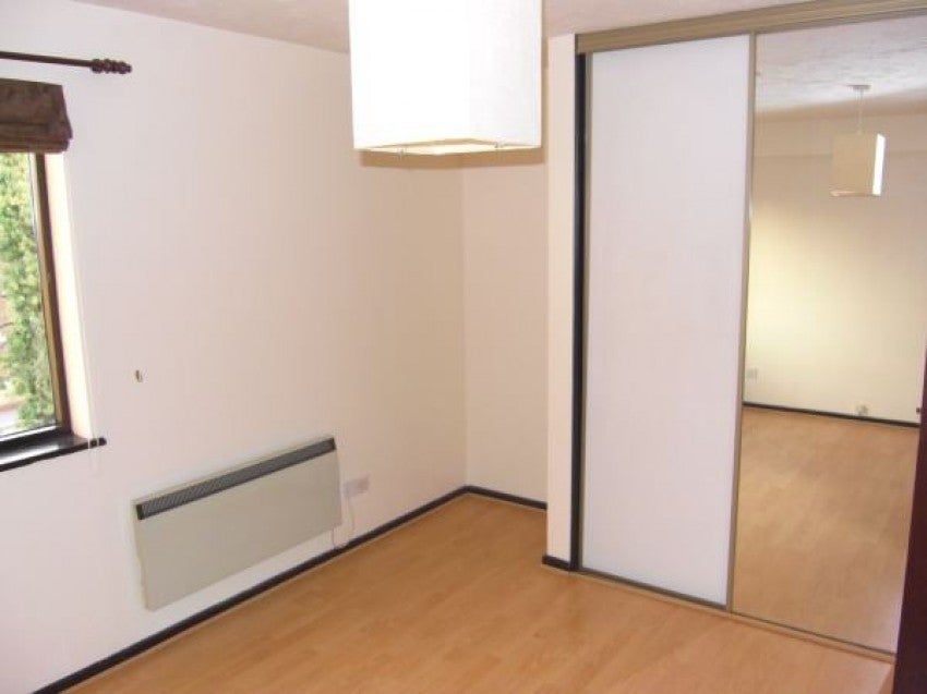 Flat Guinevere Gardens in Cheshunt