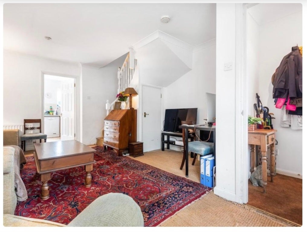 House Ashmore Close in Greater London
