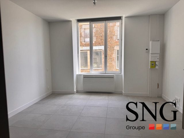 Appartement Place Marquis de Surgères à Sèvremont