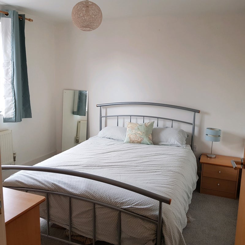 Room Hermitage Close in Bristol