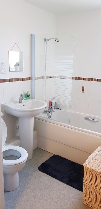 Room Hermitage Close in Bristol
