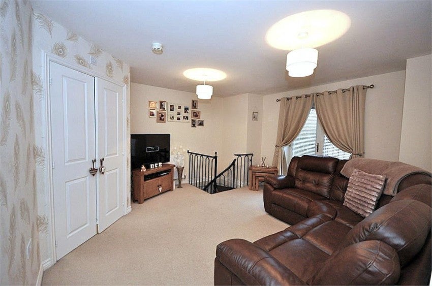 House Rose Hill Way in Mawsley