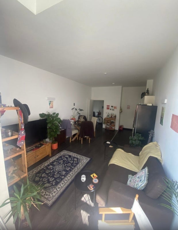 Room Conyngham Road in Manchester