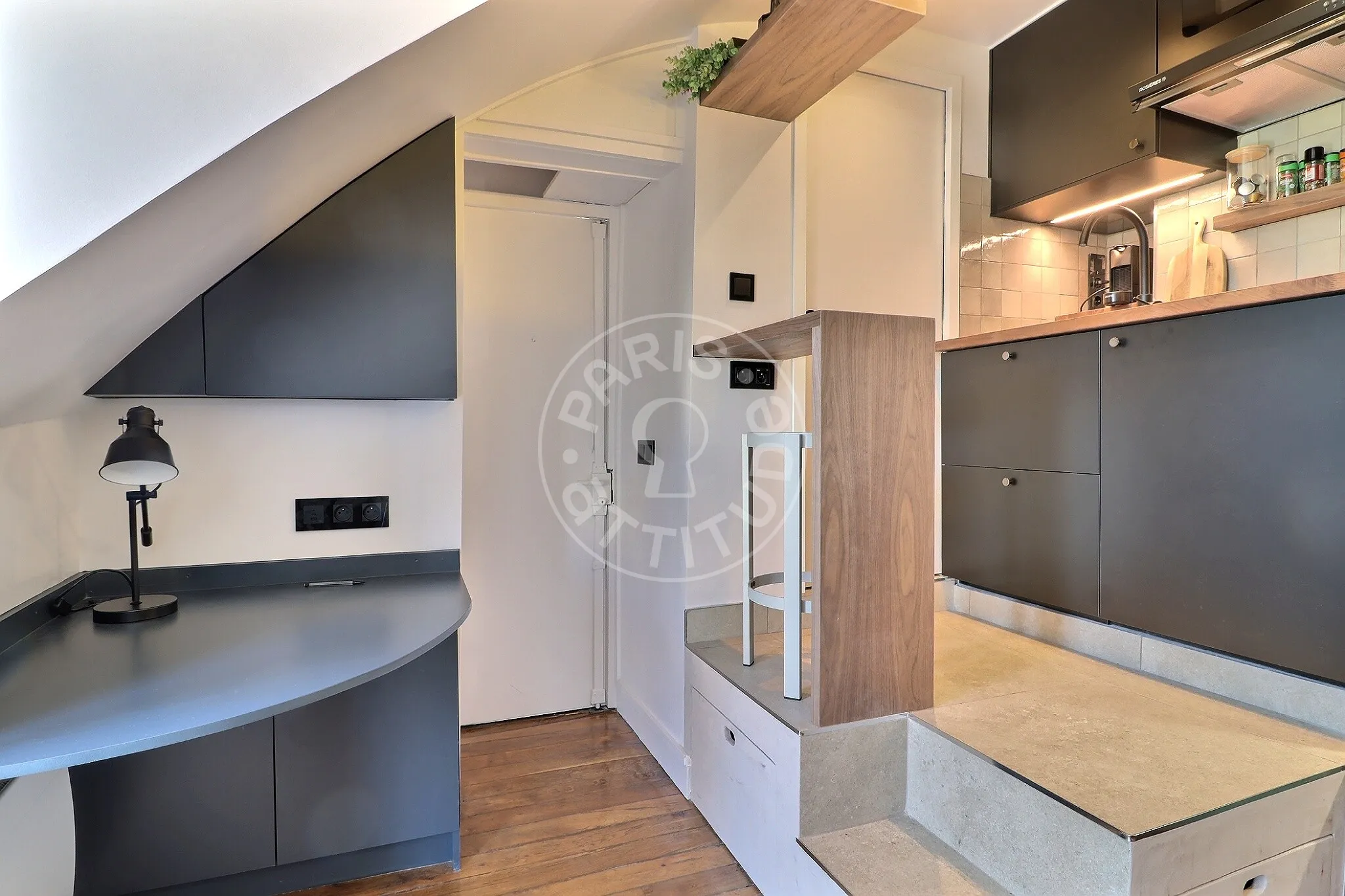 Flat Rue des Grands Degrés in Paris