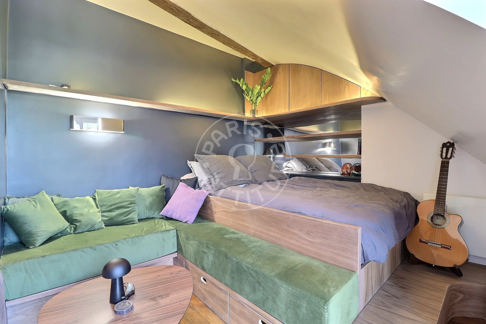 Flat Rue des Grands Degrés in Paris
