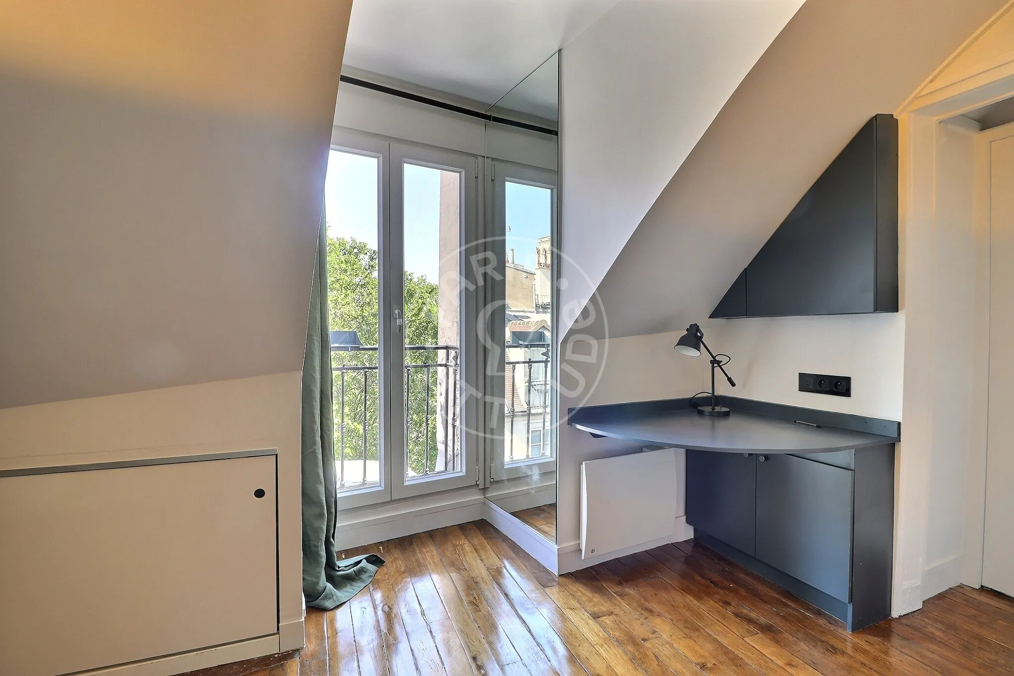 Flat Rue des Grands Degrés in Paris