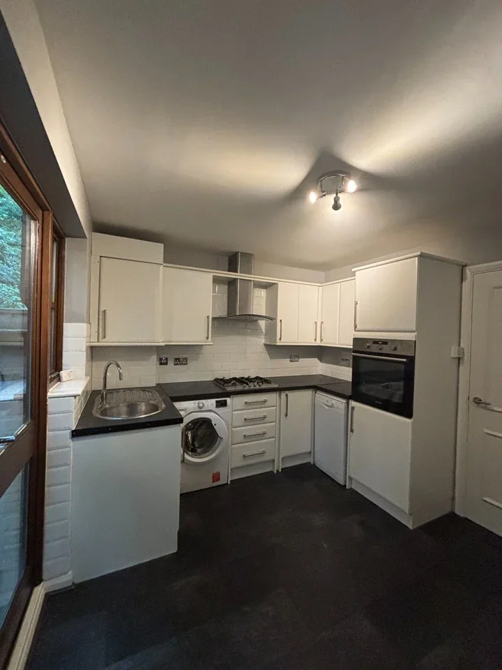 House Algernon Road in Greater London