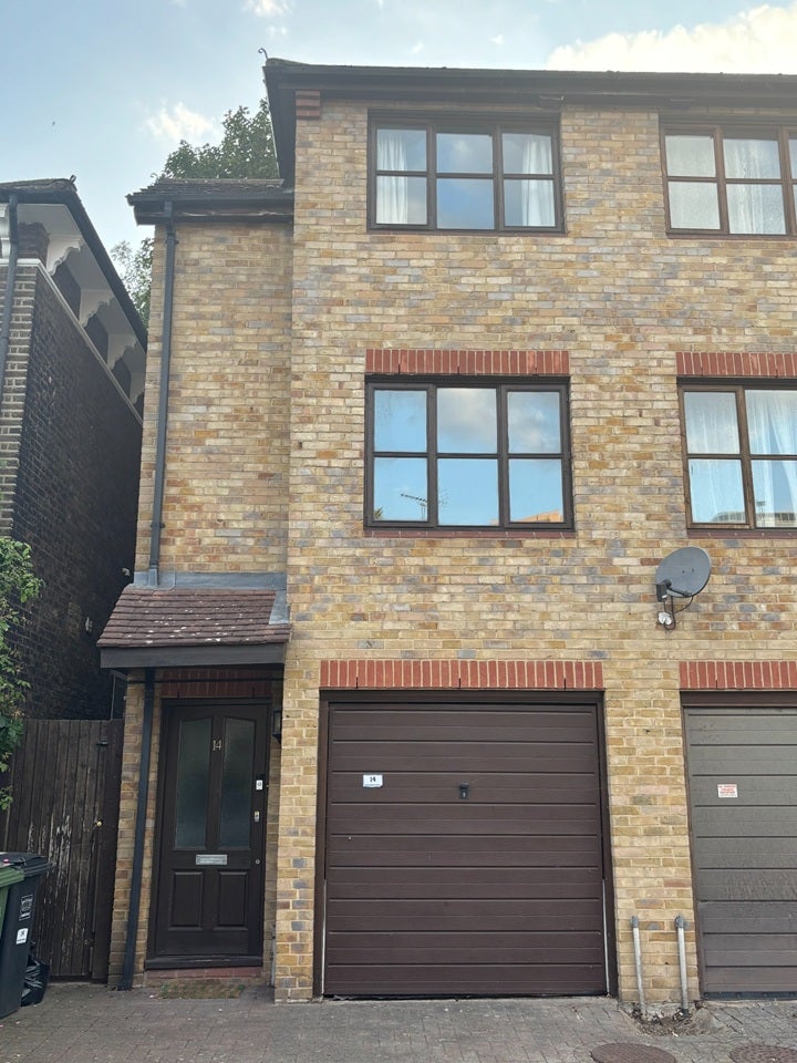 House Algernon Road in Greater London