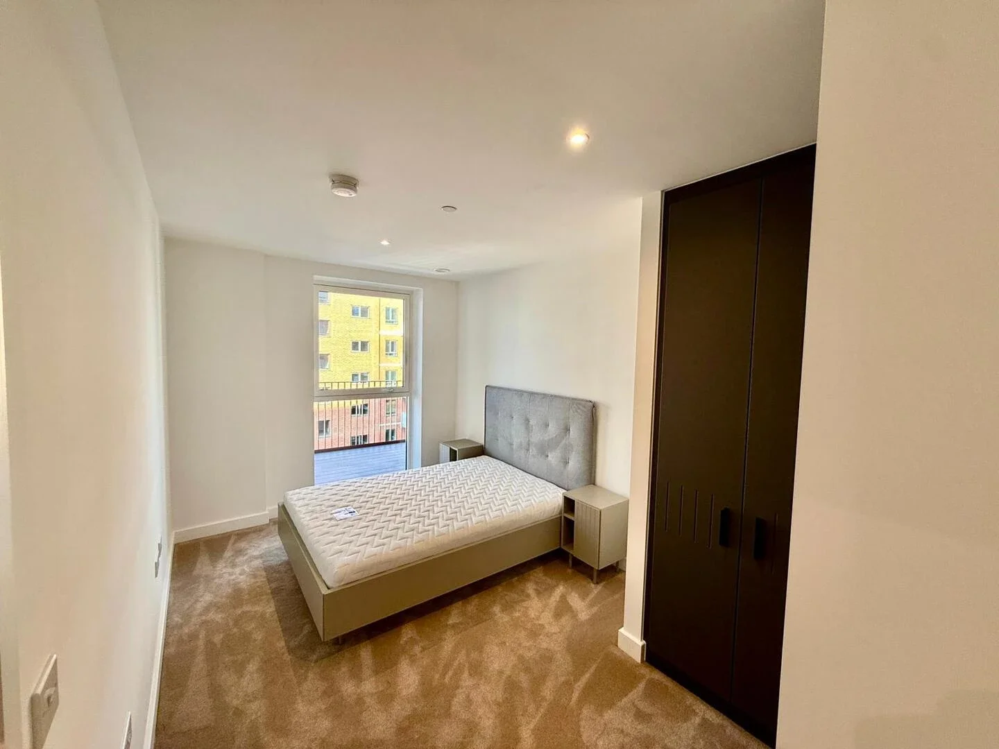 Flat Griffin Manor Way in Greater London