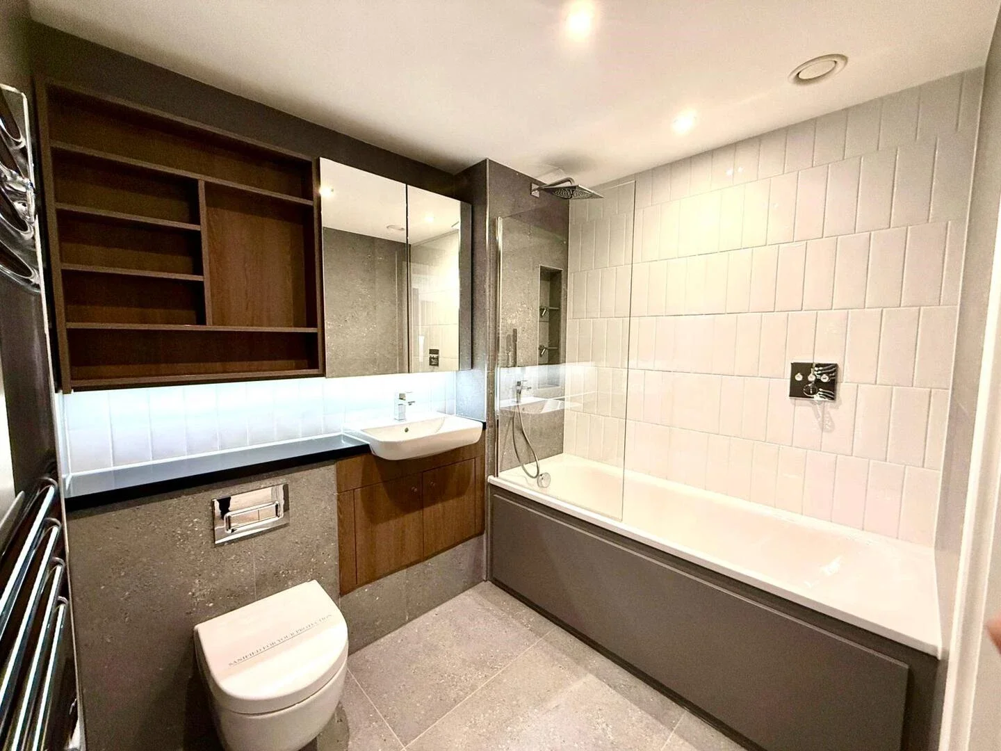 Flat Griffin Manor Way in Greater London