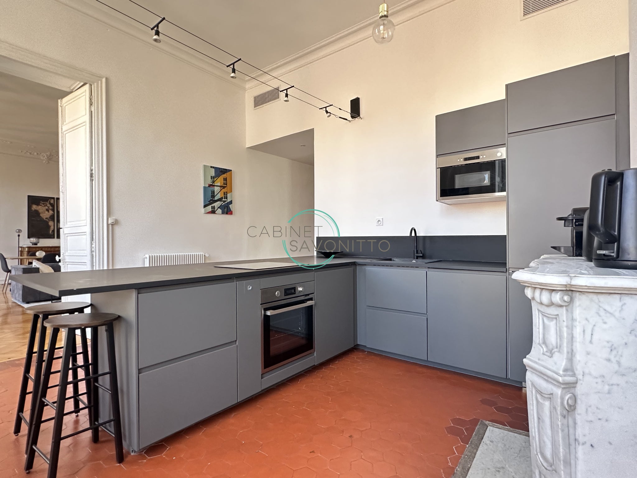 Appartement Rue Sylvabelle Robert de Vernejoul à Marseille