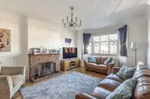 House Westland Drive in Greater London