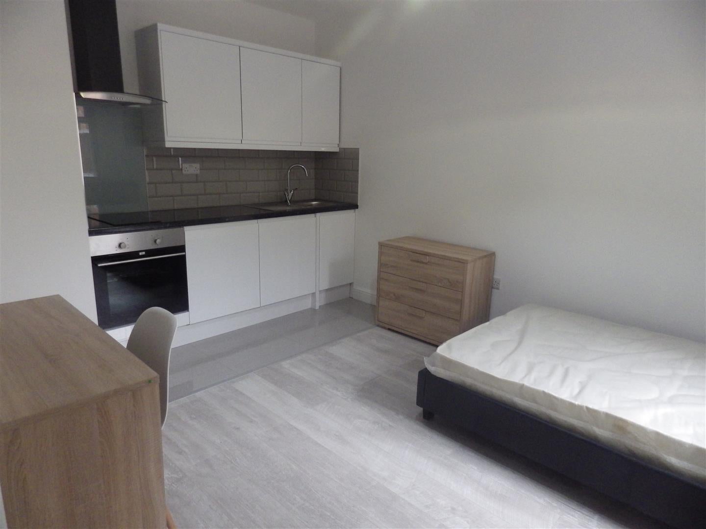 Flat Coundon Street in Coventry
