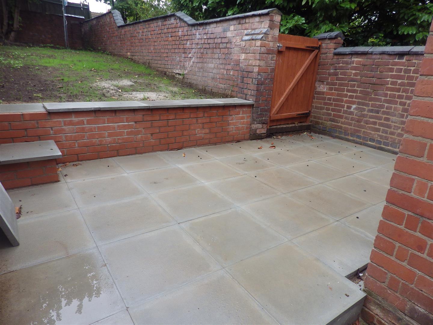 Flat Coundon Street in Coventry